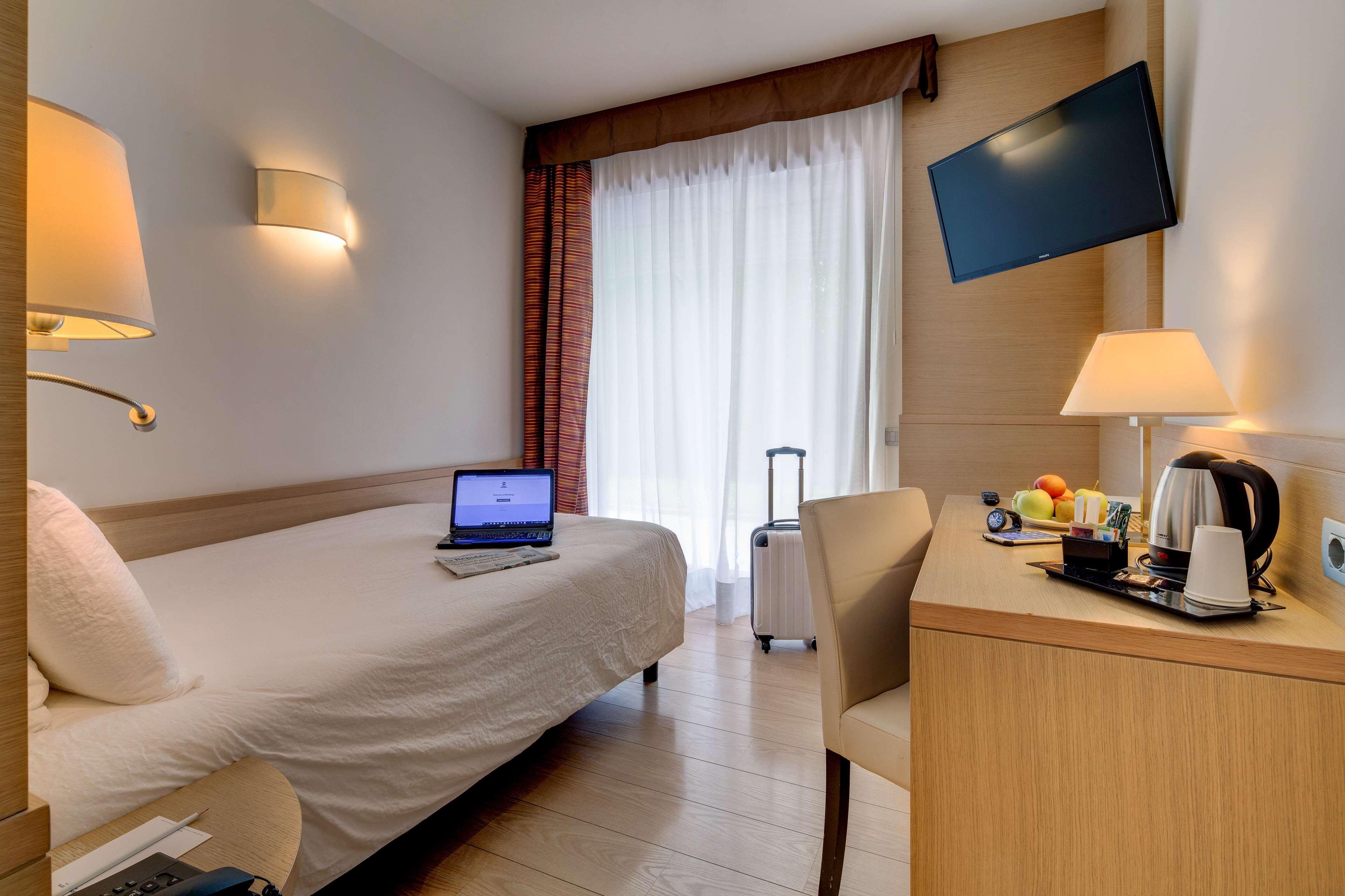 Best Western Hotel Adige เตรนโต ภายนอก รูปภาพ